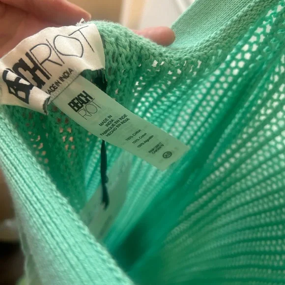 Beach Riot Coverup - Picture 4 of 4